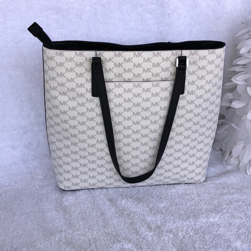 ⚠️SALE⚠️NWT Michael Kors purse. FINAL Price-Firm - Picture 2 of 12